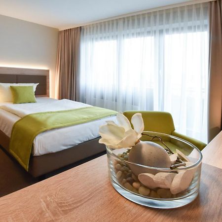 Aramis Tagungs- Und Sporthotel Gaufelden Bagian luar foto