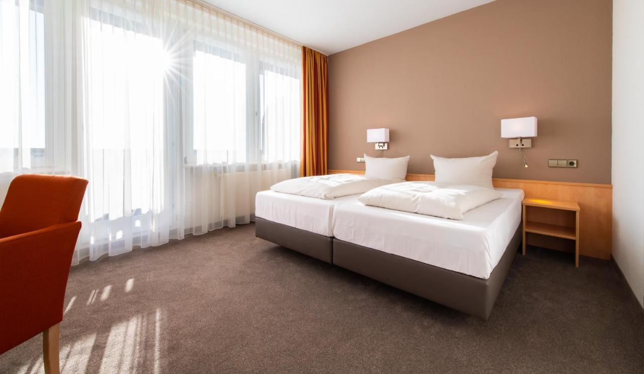 Aramis Tagungs- Und Sporthotel Gaufelden Bagian luar foto