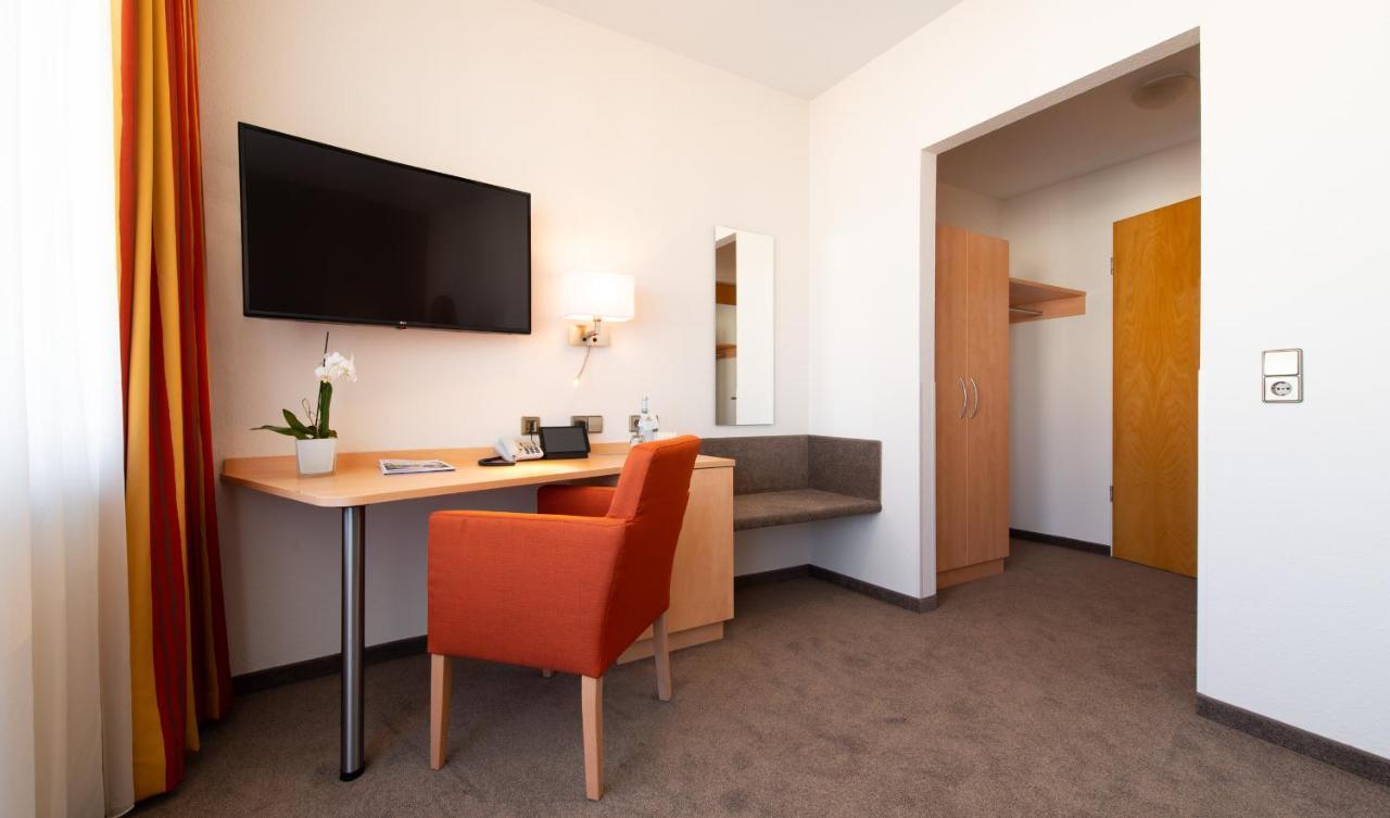 Aramis Tagungs- Und Sporthotel Gaufelden Bagian luar foto