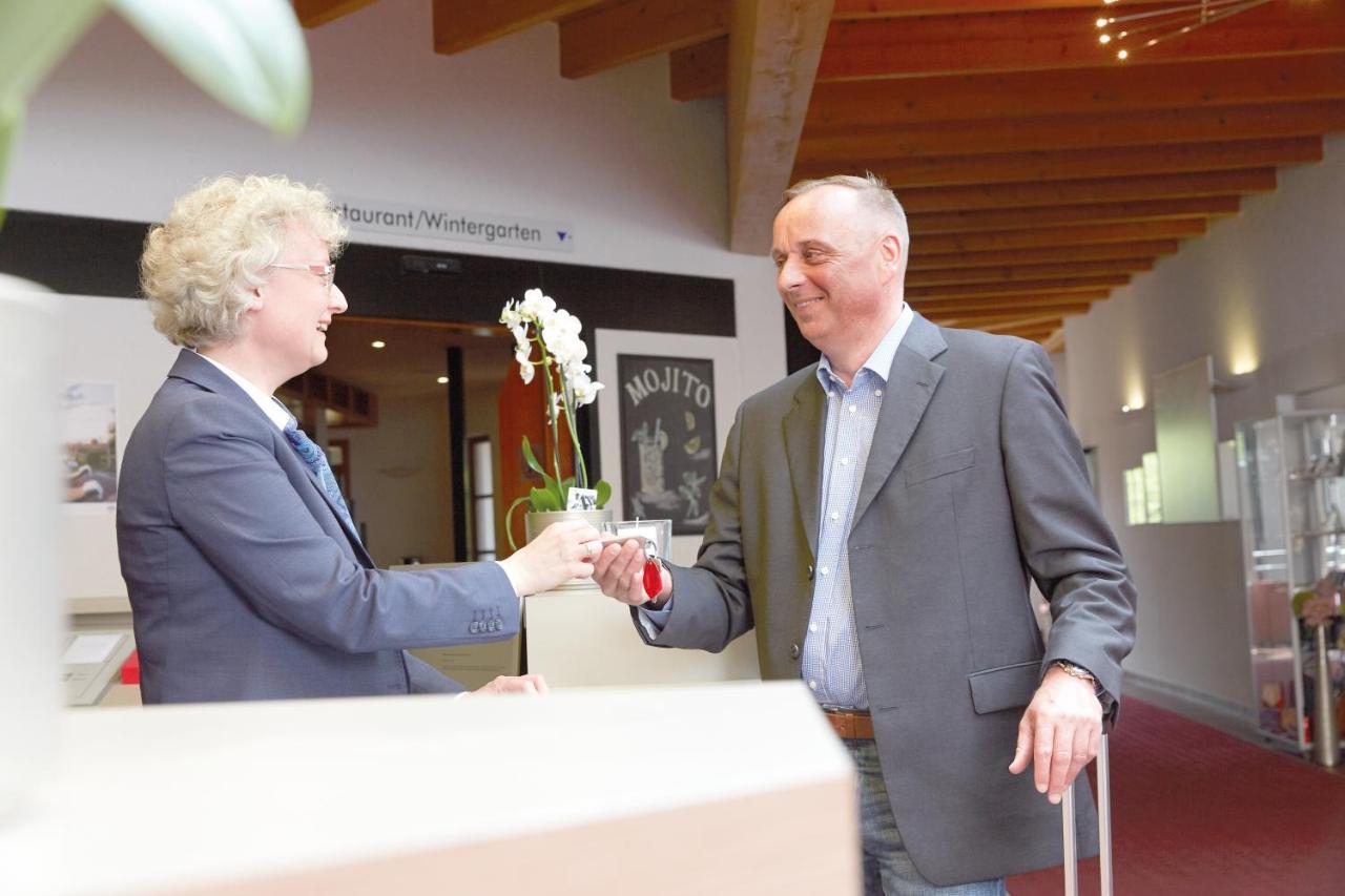 Aramis Tagungs- Und Sporthotel Gaufelden Bagian luar foto