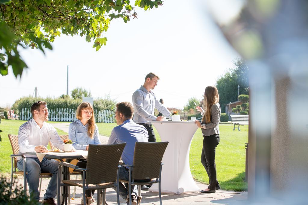 Aramis Tagungs- Und Sporthotel Gaufelden Bagian luar foto